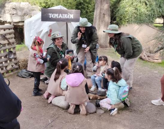 Campamento de investigación -Frente a hospital veterinario